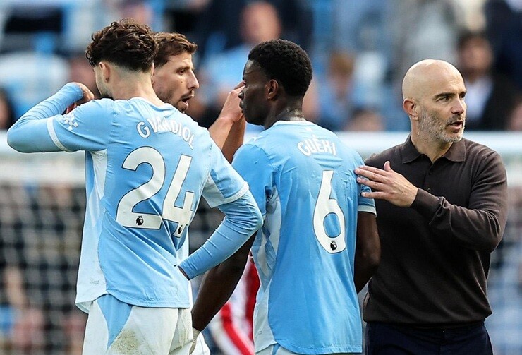 Bầu không khí Man City&nbsp;đang bị&nbsp;phủ bóng bởi&nbsp;những thông tin liên quan đến 115 cáo buộc vi phạm tài chính