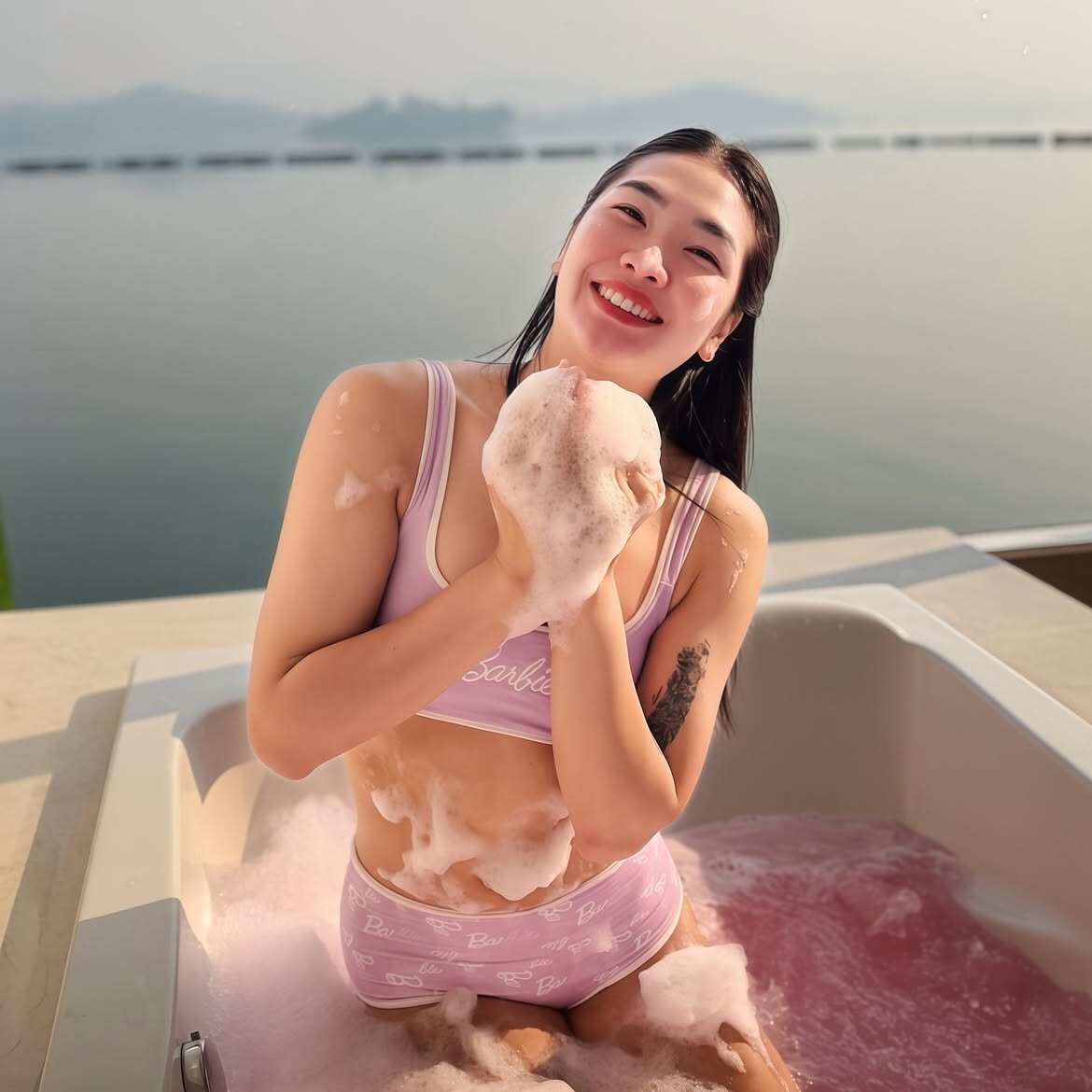 Mê mẩn với ảnh bikini của sao bóng chuyền Thái Lan sắp thi đấu ở Việt Nam - 8