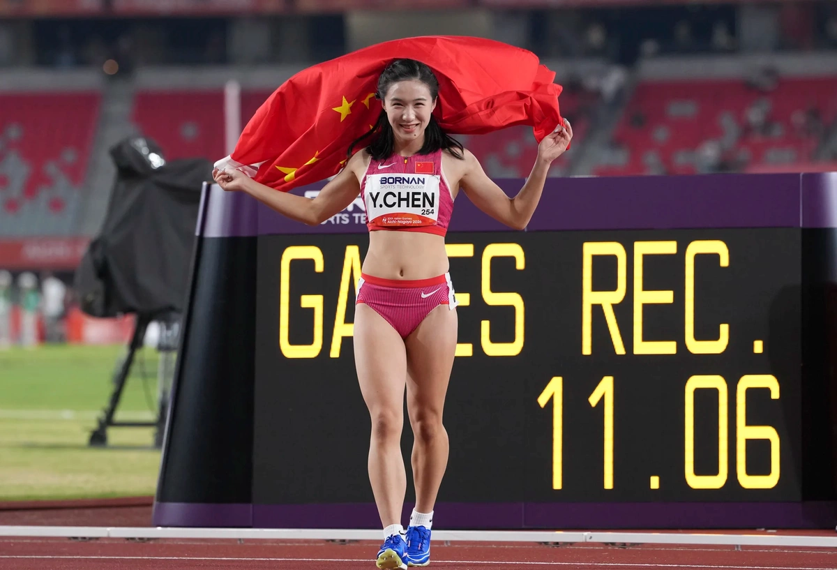 Phía sau hào quang sân đấu, Chen Yujie vẫn là nữ sinh mê sách luyện thi
