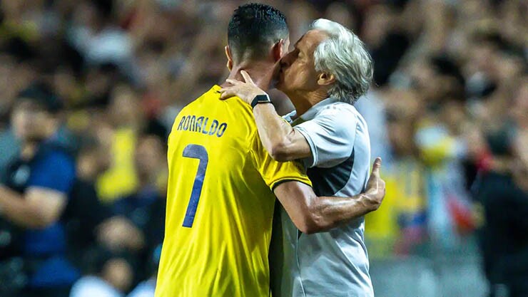 Ronaldo và HLV Jesus từng rất thân thiết ở Al Nassr