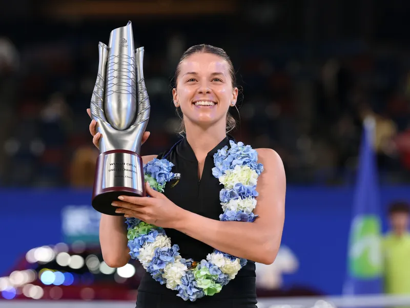 Maja Chwalinska chạm tay vào danh hiệu WTA 1000 sau màn ngược dòng cảm xúc tại Vũ Hán