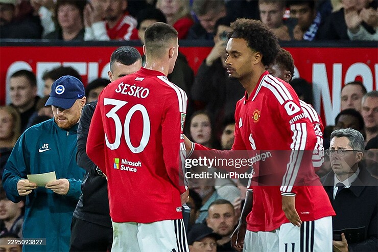 Joshua Zirkzee chưa có nhiều cơ hội ra sân dưới thời HLV Michael Carrick