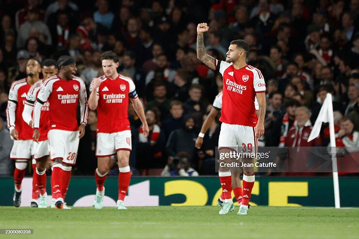 Arsenal vừa đè bẹp Lille và duy trì chuỗi toàn thắng ở vòng bảng Champions League mùa này