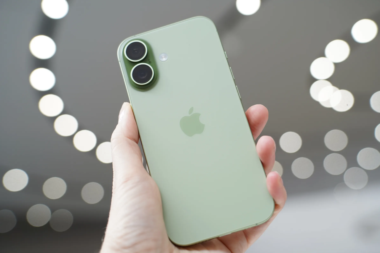 iPhone 17.