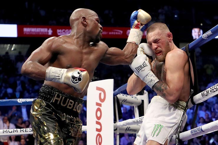 Mayweather (bên trái) và McGregor có thể tái đấu