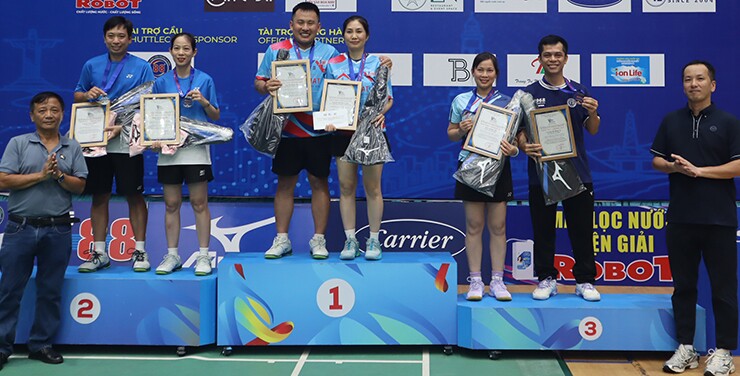 Lễ trao giải cầu lông trung cao tuổi và các nhóm tuổi TP.HCM mở rộng 2026