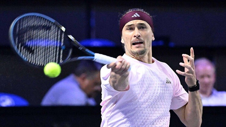 Zverev lần thứ ba vào bán kết Vienna Open