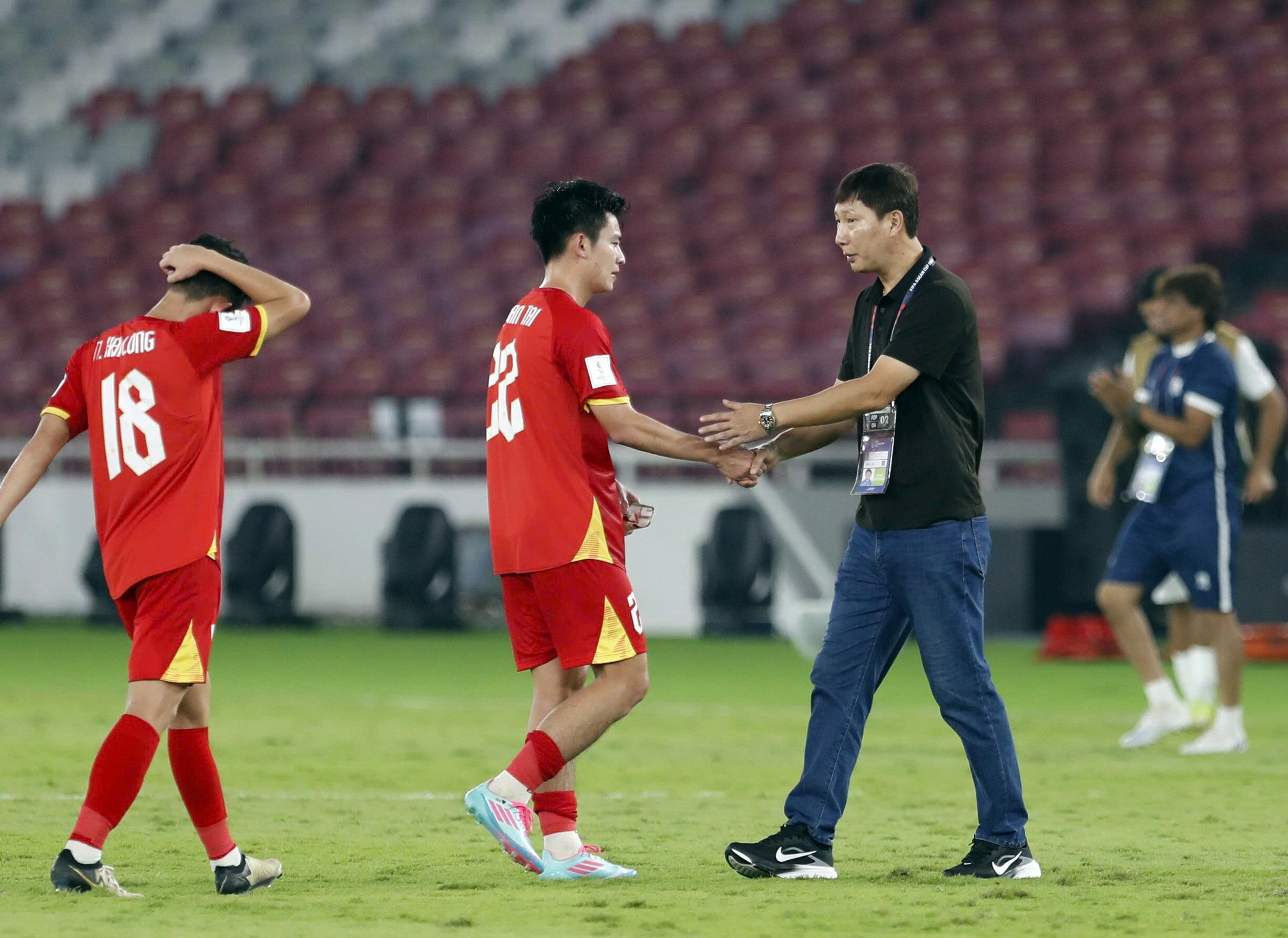HLV Kim Sang Sik cảm ơn các học trò