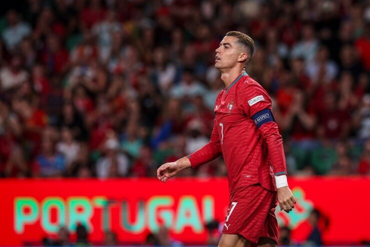 Ronaldo bị treo giò 30 ngày và phạt tiền 255 euro