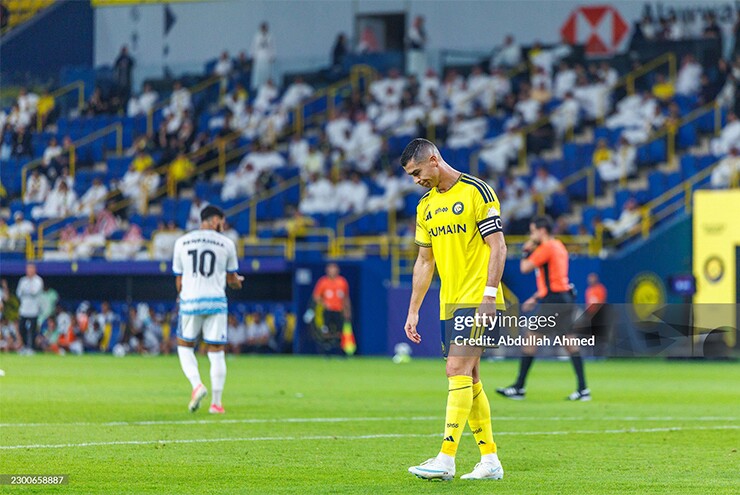 Ronaldo có trận đấu đáng quên trước Neom