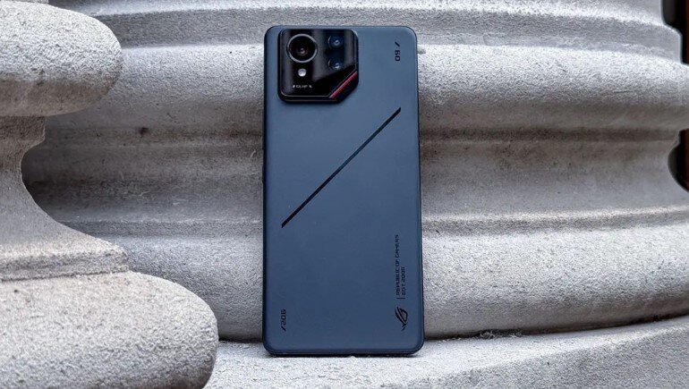 Asus ROG Phone 9 Pro.