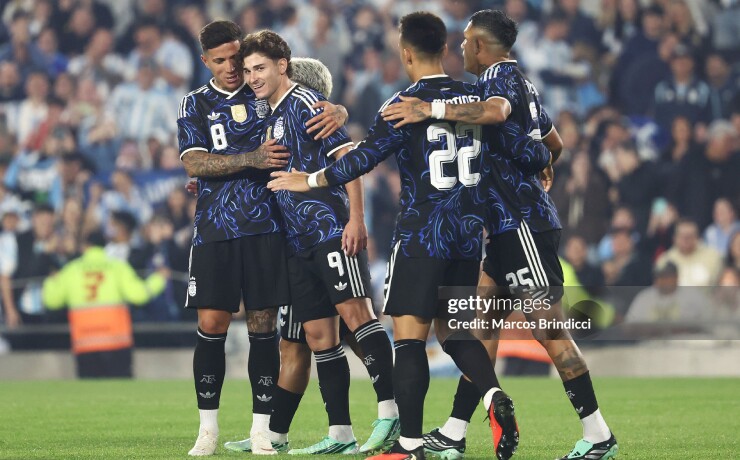 Argentina vùi dập Burkina Faso