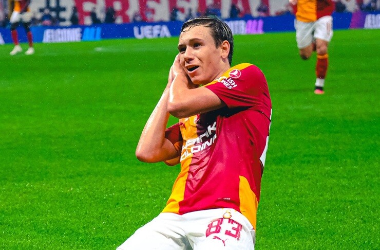 Batrakov mở tỷ số cho Galatasaray