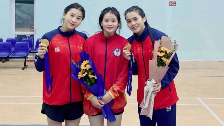 Gia đình Mỹ Trang có 5 chị em theo vật&nbsp;