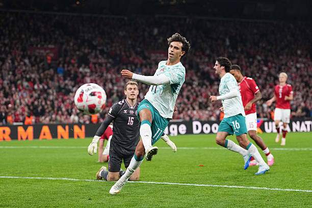 Joao Felix tung đòn quyết định cho Bồ Đào Nha ở cuối hiệp 2