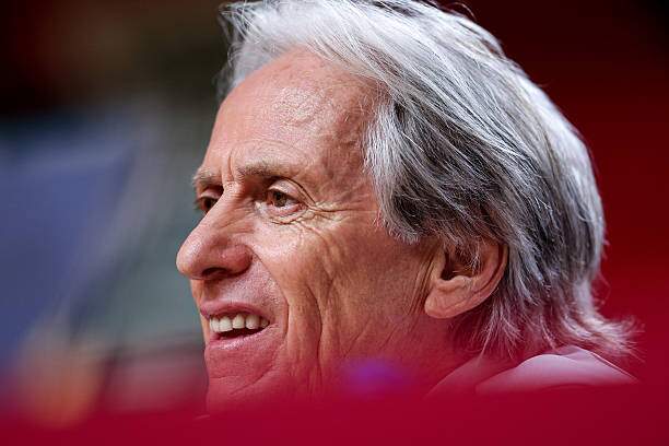 HLV Jorge Jesus nhận sự ủng hộ của đại đa số fan tham dự cuộc khảo sát