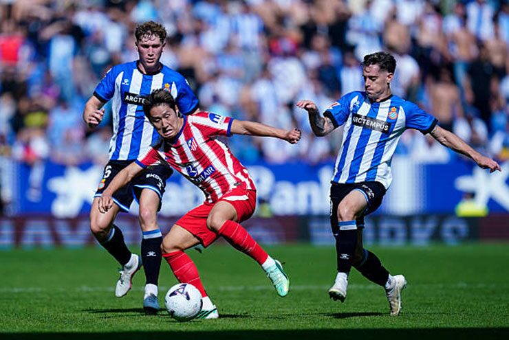 Espanyol trụ được trước đợt sóng tấn công của Atletico đầu trận