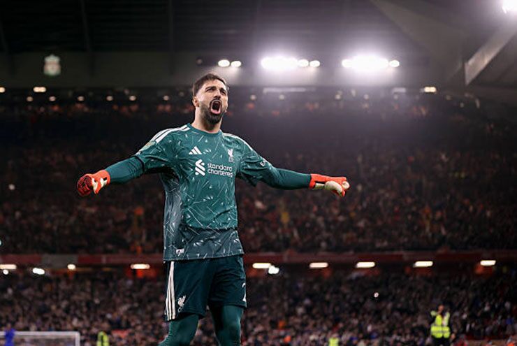 Mamardashvili tiếp tục duy trì truyền thống Liverpool hạ Chelsea mỗi lần đấu luân lưu, trong đó có pha cản phá then chốt trước Emegha ở lượt 7