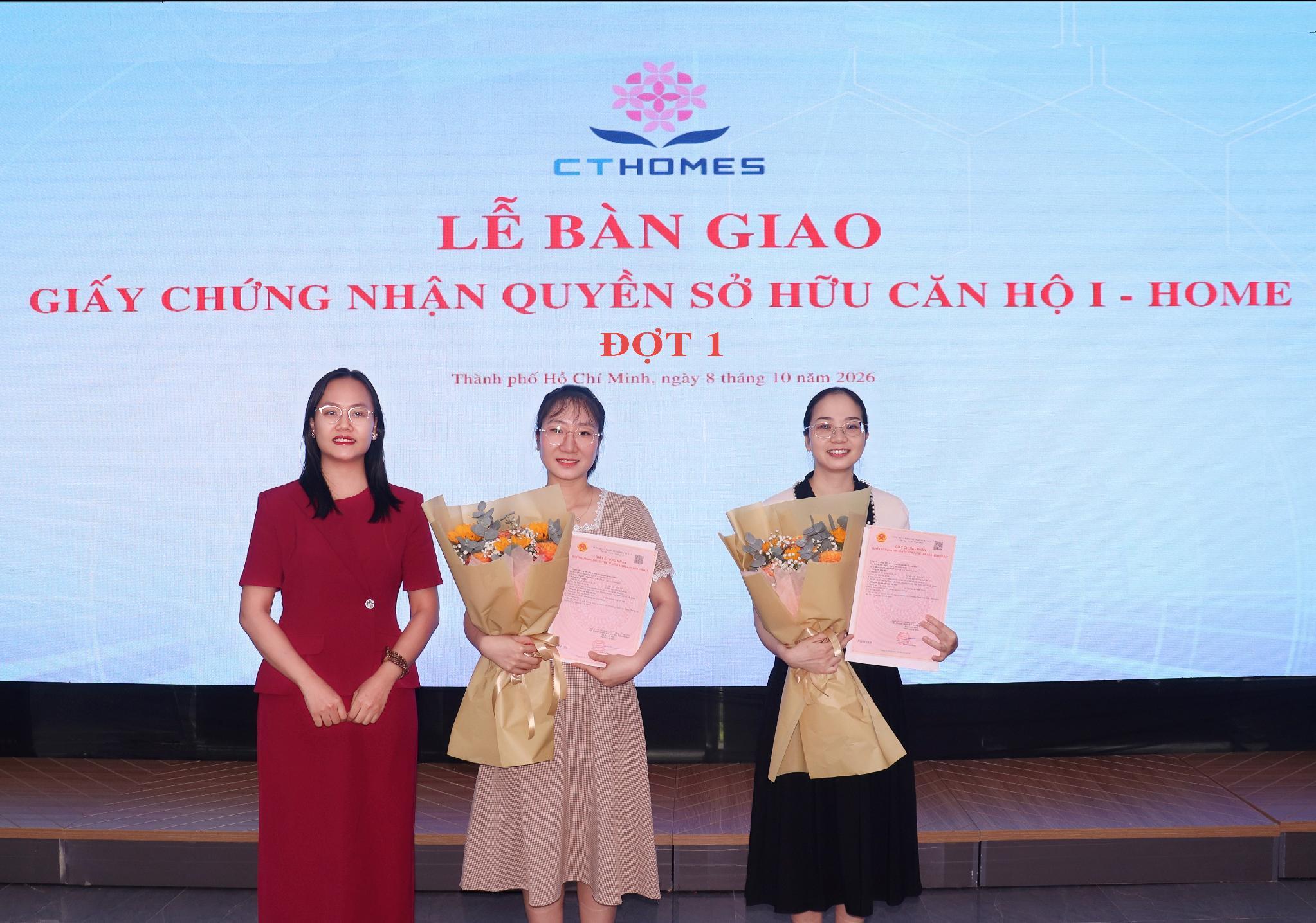 Lễ bàn giao giấy chứng nhận quyền sở hữu căn hộ đợt 1 cho cư dân I-Home