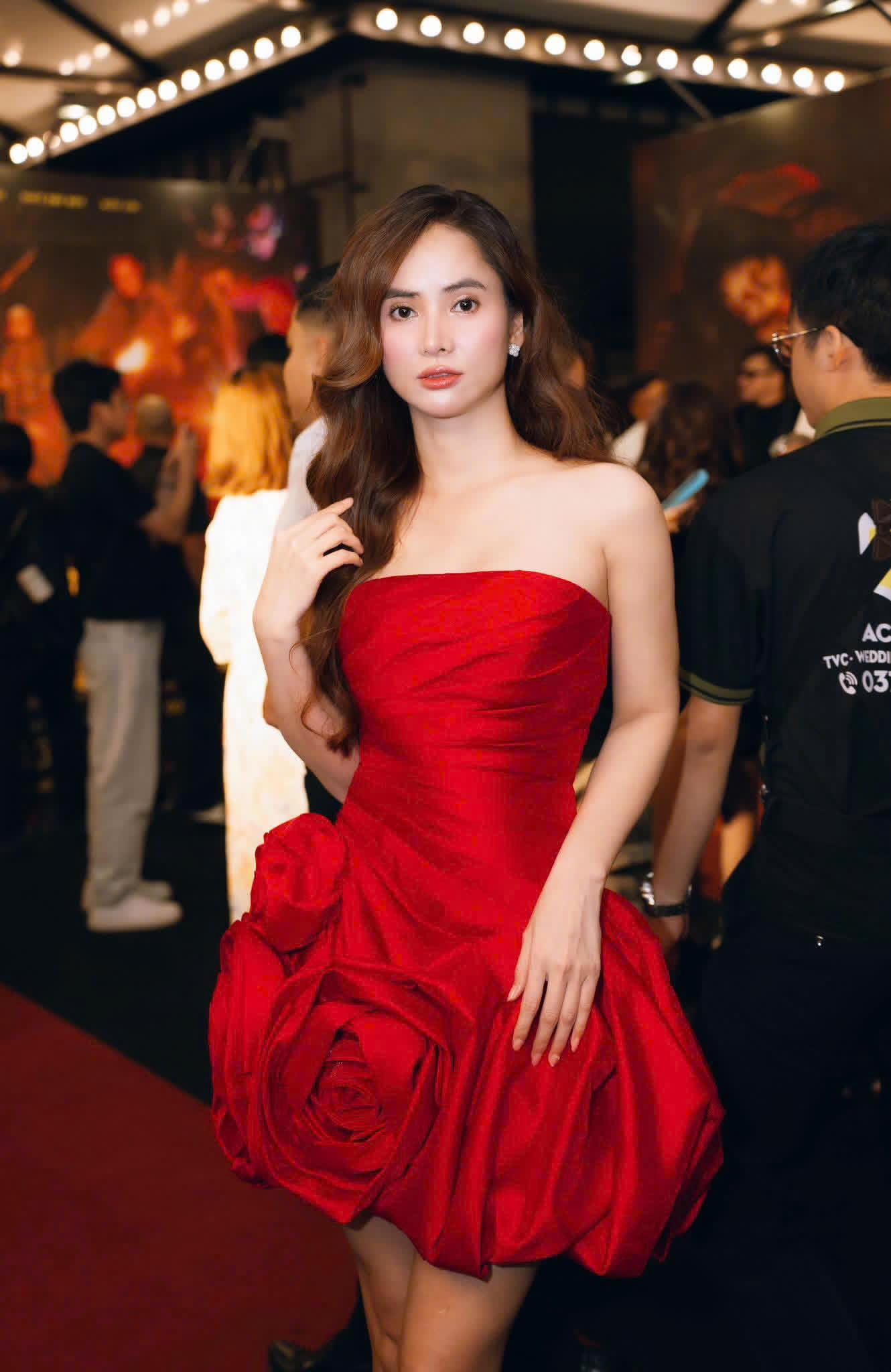 Cô hướng đến hình ảnh đa năng khi hoạt động ở nhiều lĩnh vực như diễn xuất, KOL và sáng tạo nội dung.