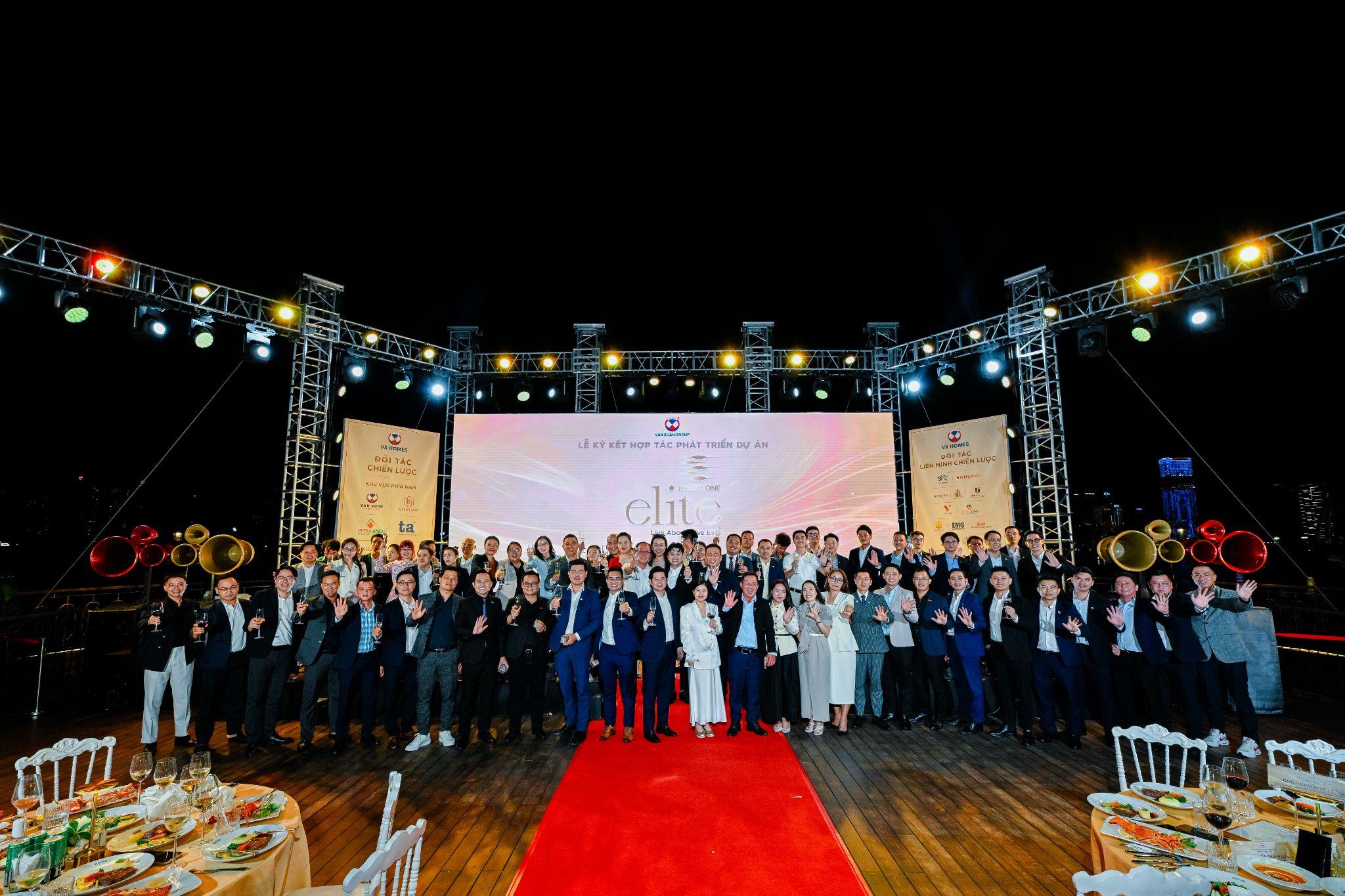 Lễ ký kết hợp tác phát triển dự án Happy One Elite quy tụ mạng lưới các đại lý hợp tác và liên minh đại lý phân phối uy tín.