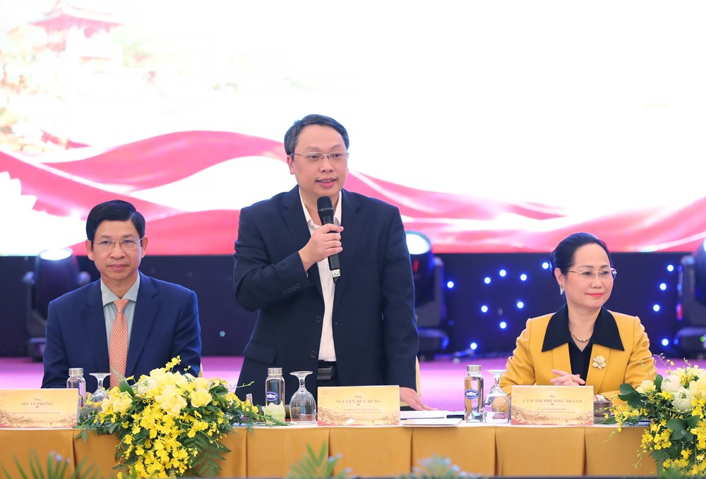 Thứ trưởng Bộ VHTTDL Nguyễn Huy Dũng giới thiệu 17 sáng kiến phát triển công nghiệp văn hóa